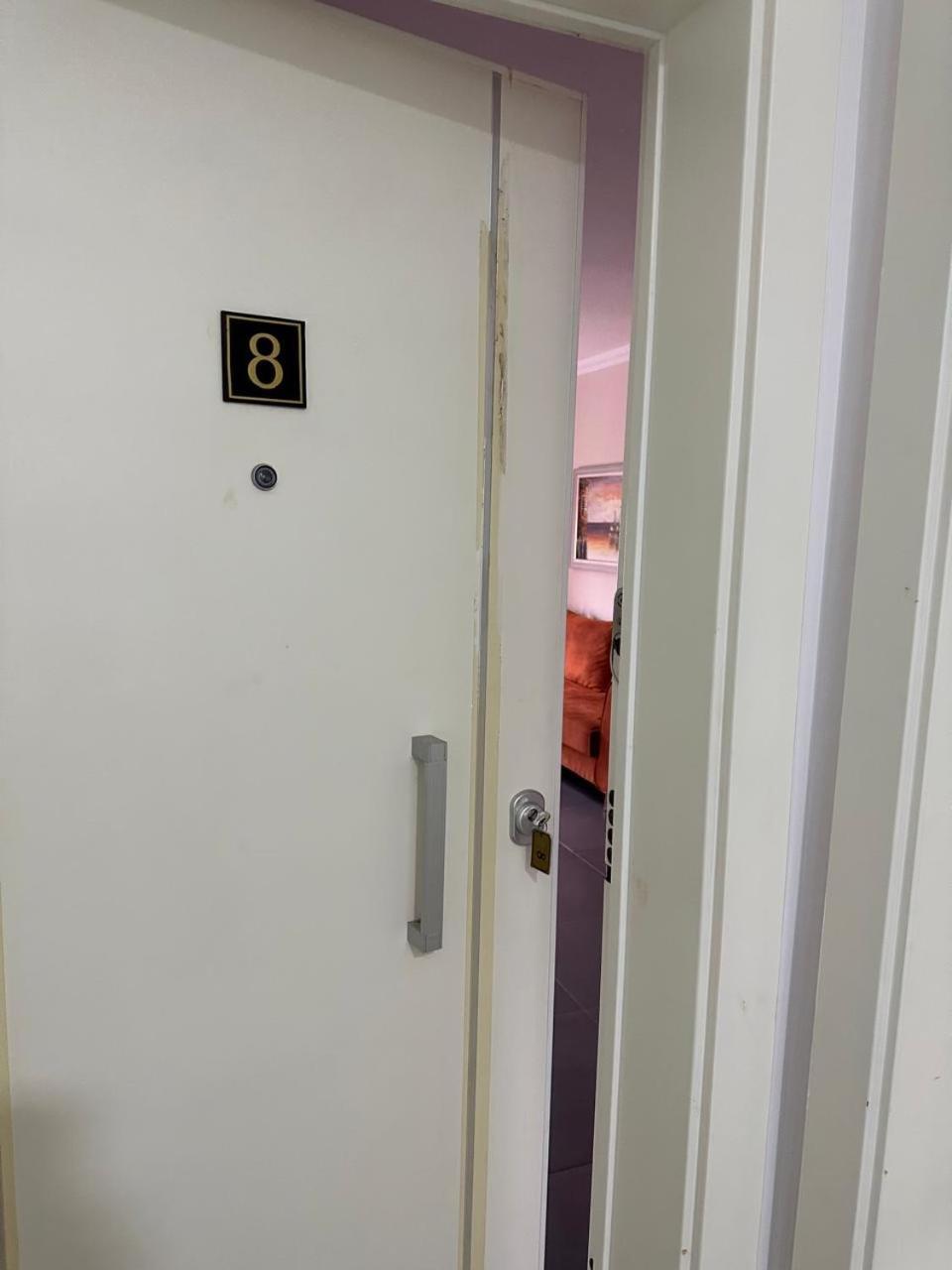 Apartment Deluxe *