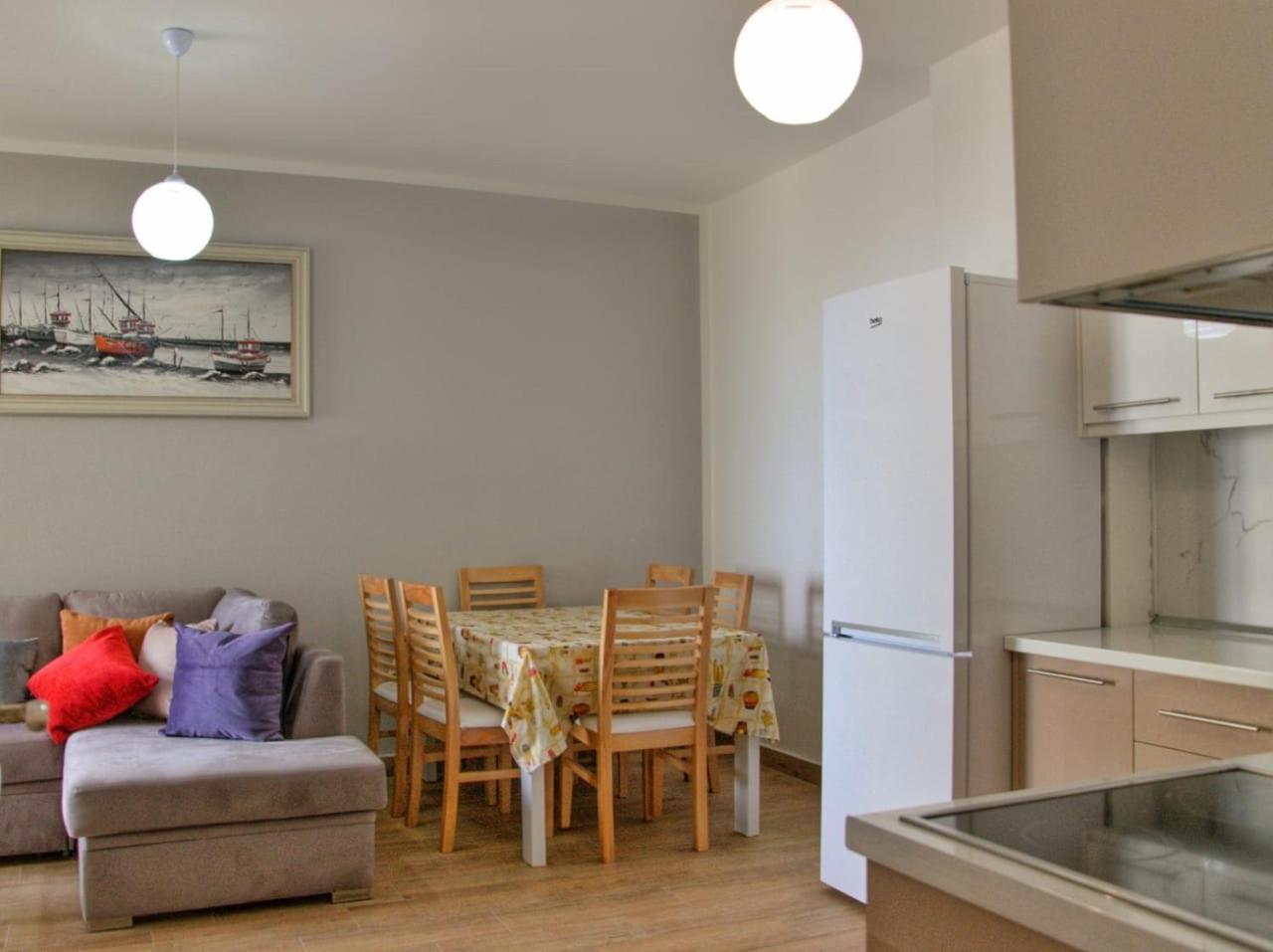 Apartment Deluxe *